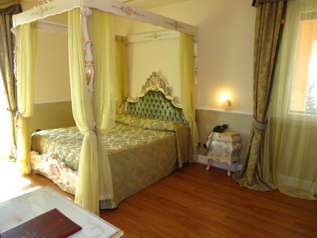 Hotel Confine Colà Rum bild